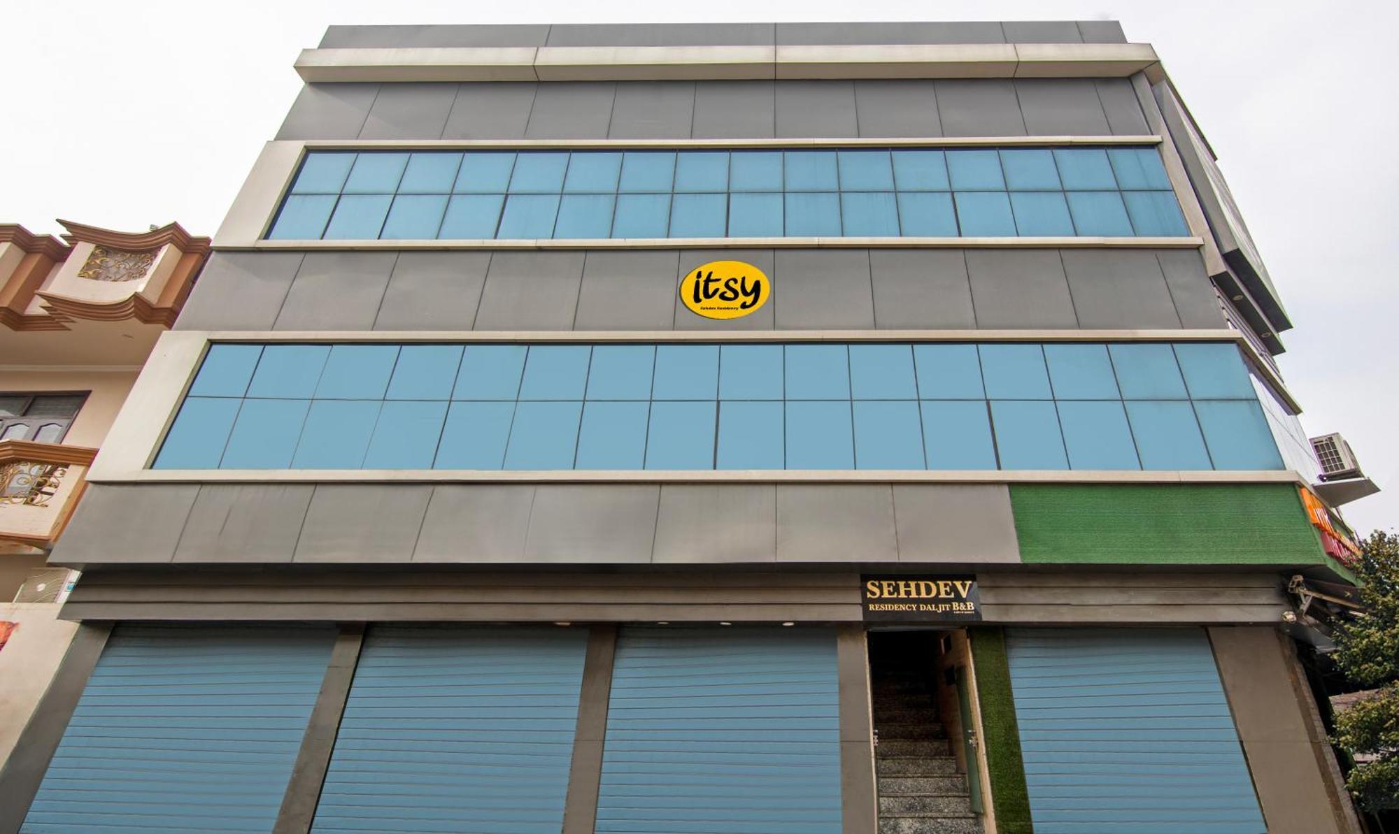 Itsy Hotels Sehdev Residency, Near Golden Temple Amritsar Extérieur photo